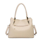 BOLSA FEMININA FOXER FEITA EM COURO GENUÍNO MODELO FOXER MONTAIGNE