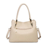 BOLSA FEMININA FOXER FEITA EM COURO GENUÍNO MODELO FOXER MONTAIGNE