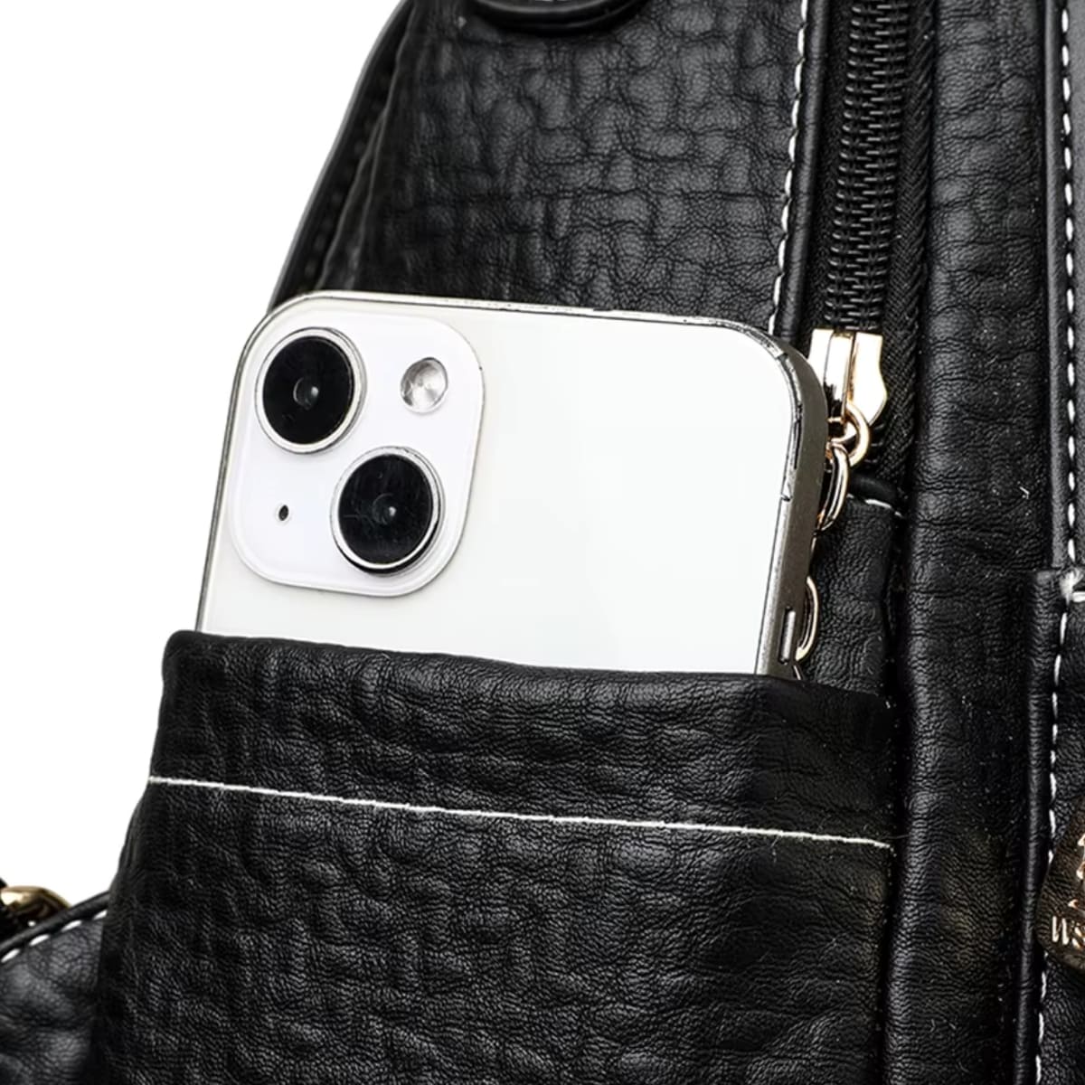 MOCHILA FEMININA PRETA FEITA EM COURO MODELO SERENA BLACK