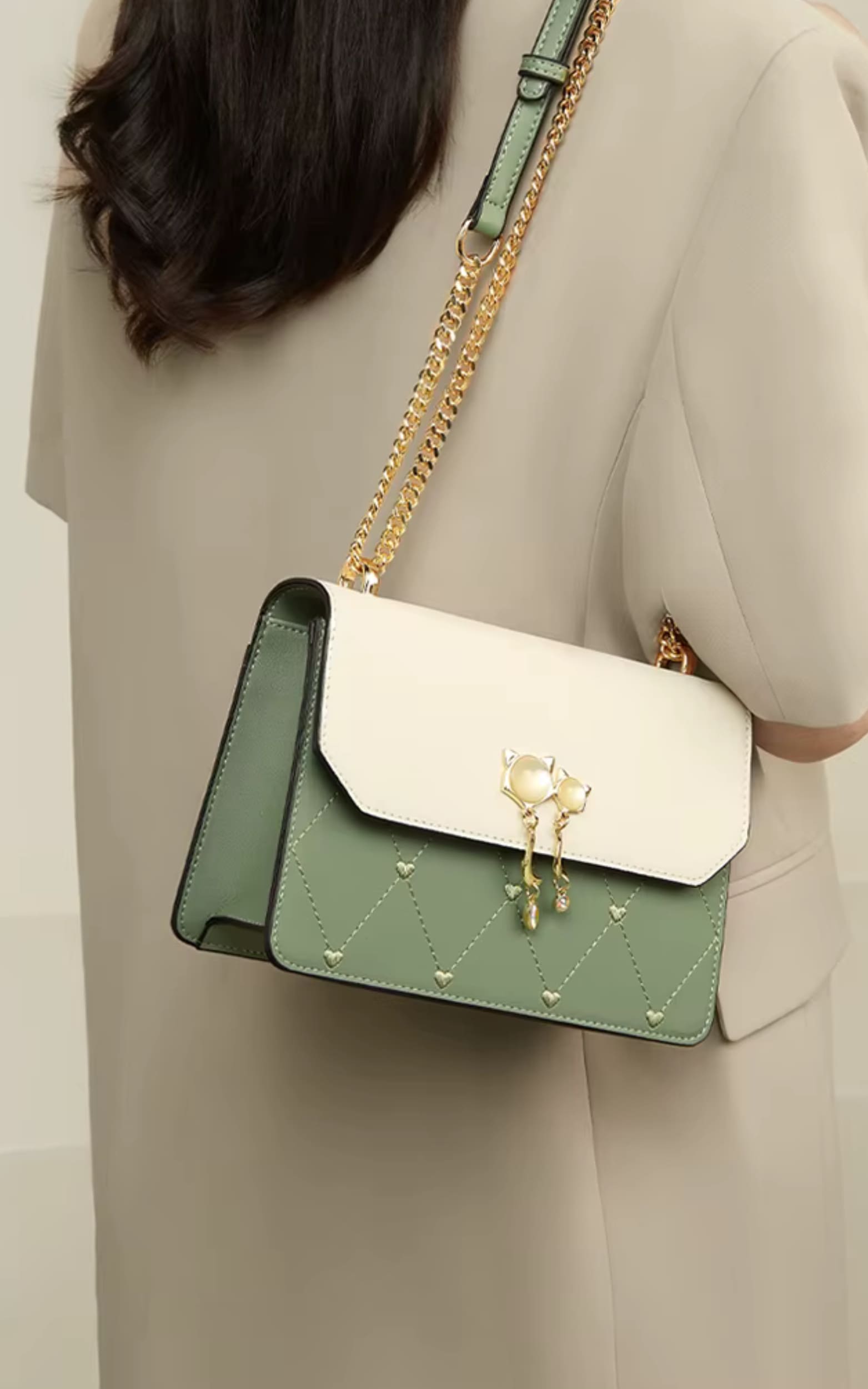 BOLSA FEMININA FOXER FEITAM EM COURO REFINADO MODELO BELLA DUO CHARM