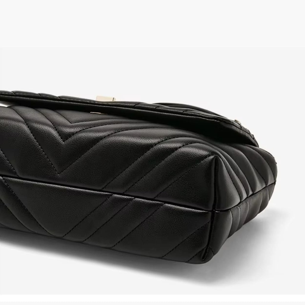 BOLSA FEMININA FOXER MODELO LUXE FLAP BLACK