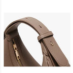 BOLSA FEMININA DE OMBRO FOXER FEITA EM COURO LEGÍTIMO MODELO LUNÉRA BROWN