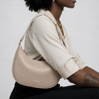 BOLSA FEMININA DE OMBRO FOXER FEITA EM COURO LEGÍTIMO MODELO LUNÉRA BEIGE