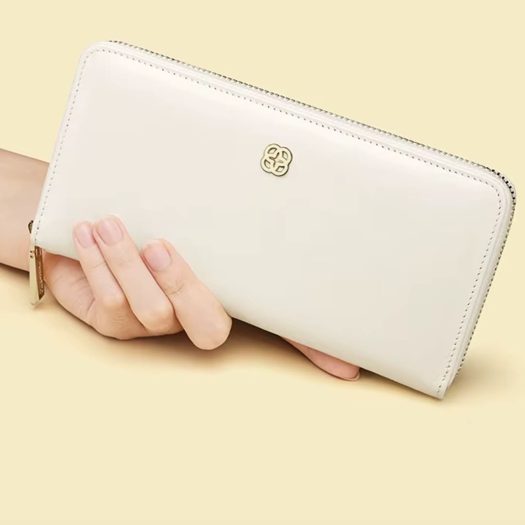 CARTEIRA FEMININA FEITA EM COURO GENUÍNO MODELO  RIVOLÉE – LINHA  WILLIAM POLO