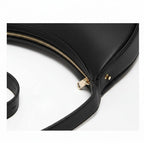 BOLSA FEMININA DE OMBRO FOXER FEITA EM COURO LEGÍTIMO MODELO LUNÉRA BLACK