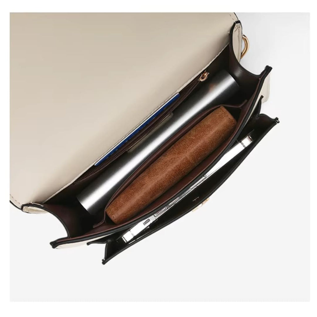 BOLSA FEMININA TYRANSVERSAL FOXER FEITA EM COURO REFINADO MODELO ARVELLE