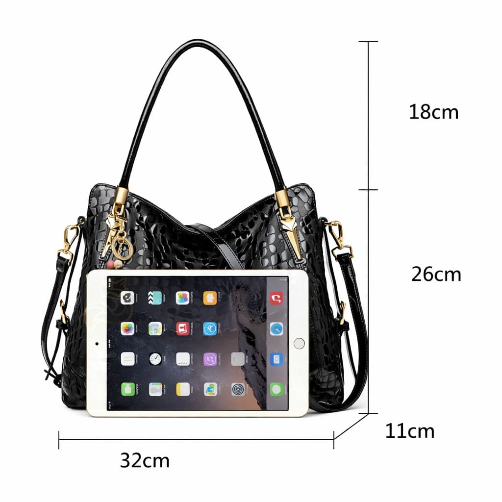 Bolsa Feminina  Grande Preta Feita Em Couro Refinado Modelo Foxer Royale Black