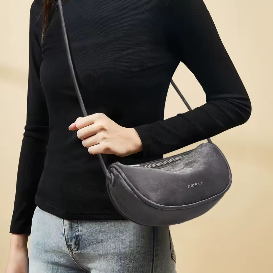 BOLSA FEMININA TRANSVERSAL FEITA EM COURO REFINADO MODELO VÉRENA