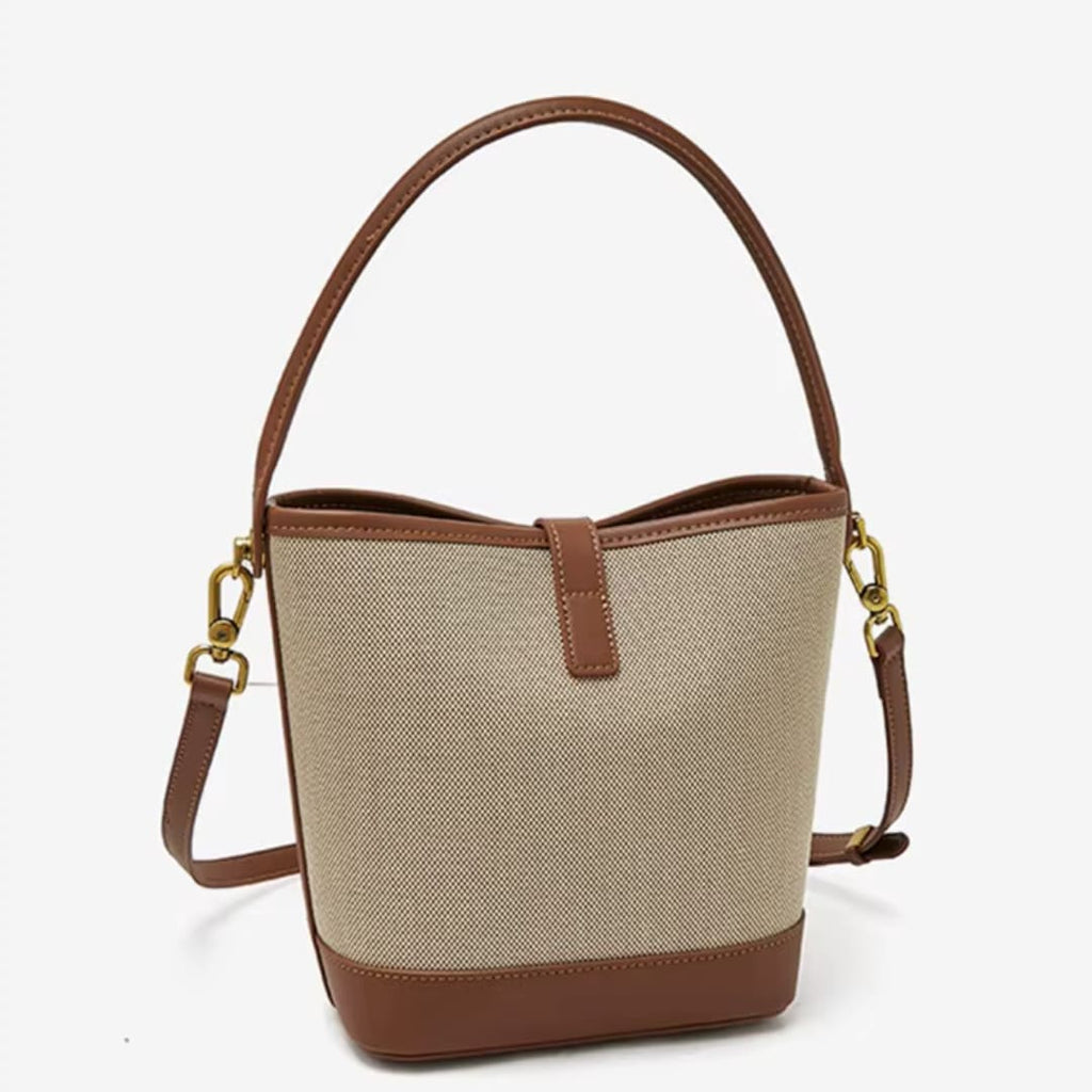 BOLSA FEMININA FOXER FEITA EM COURO MODELO SAINT HONORÉ