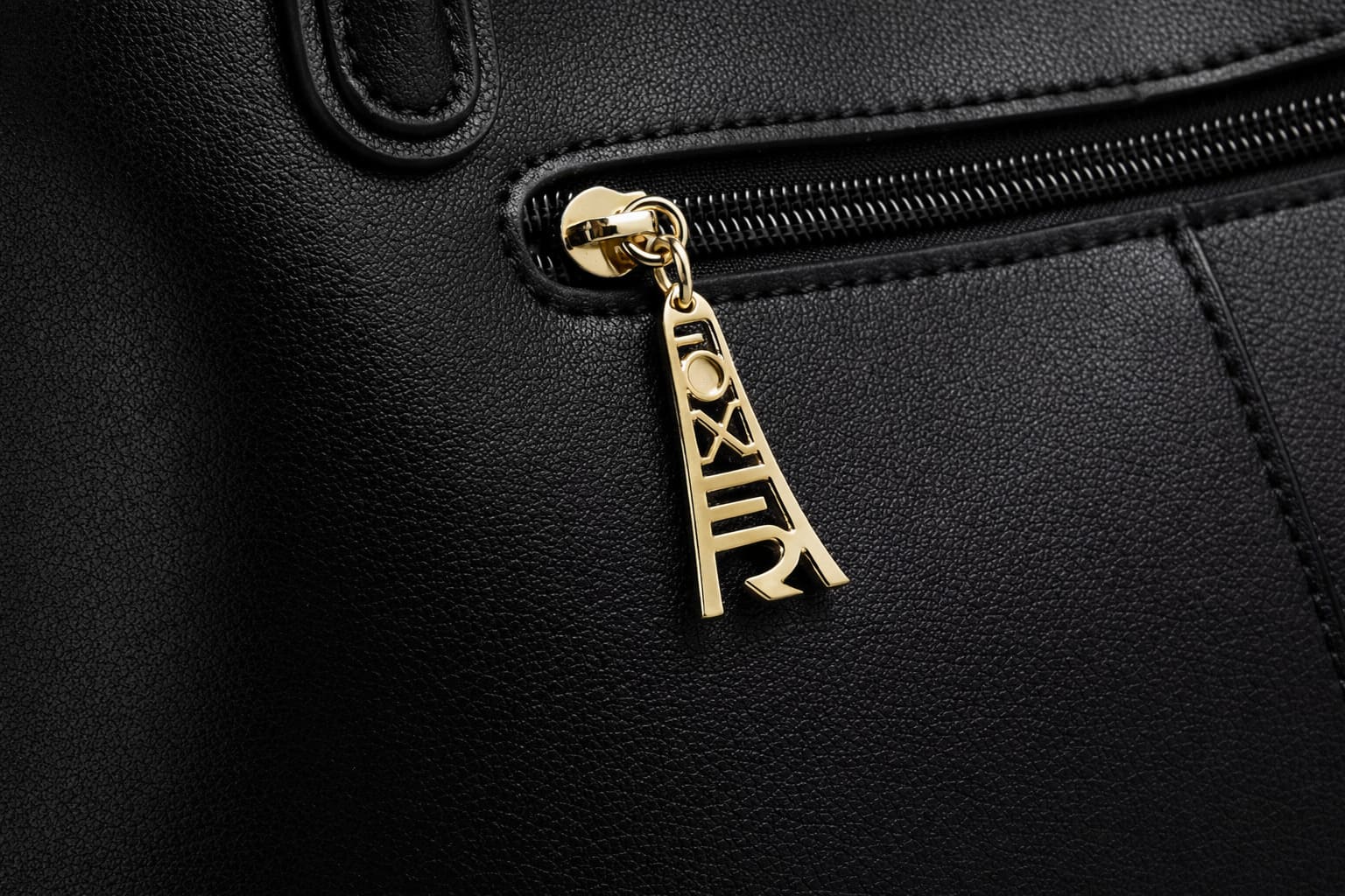 Bolsa Feminina Grande Preta Feita Em Couro Modelo Foxer Vallée Black